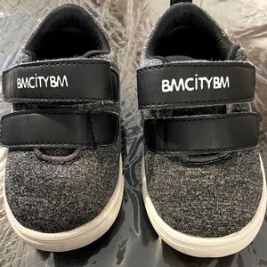 baby walker, BMCiTYBM brand, size 5 approximately, grey, white and black